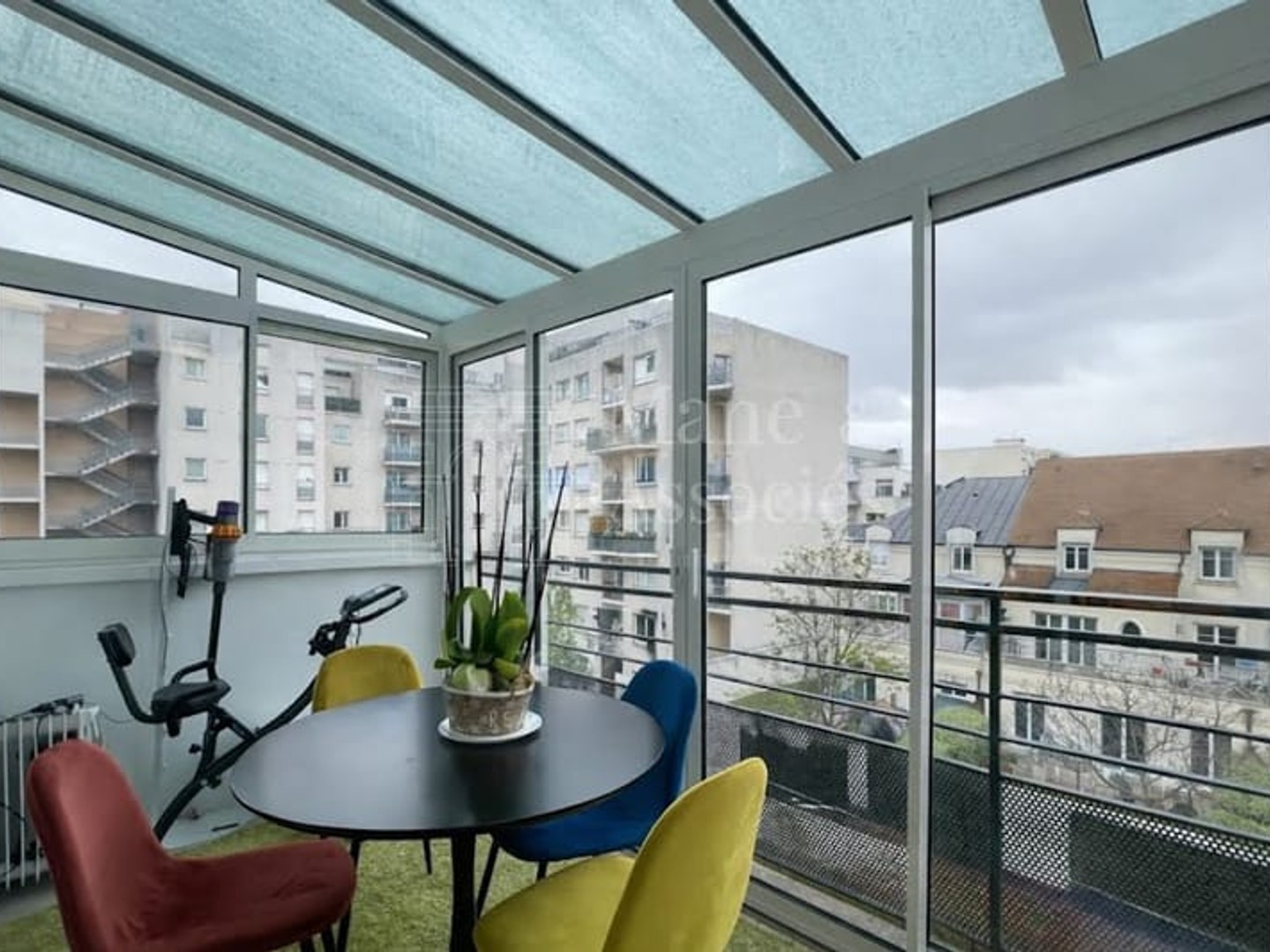 Appartement à vendre - 5 pièces - 131m2 - Courbevoie (92400)
