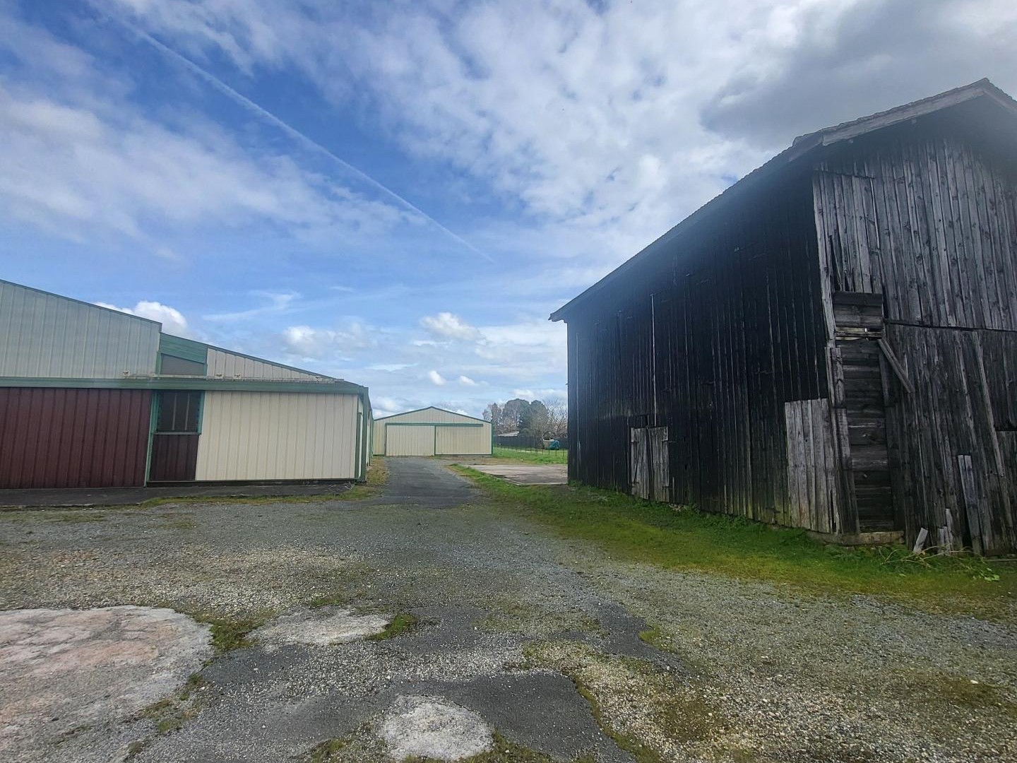 Magasin à vendre - 1 pièce - 9724m2 - Castets Et Castillon (33210)