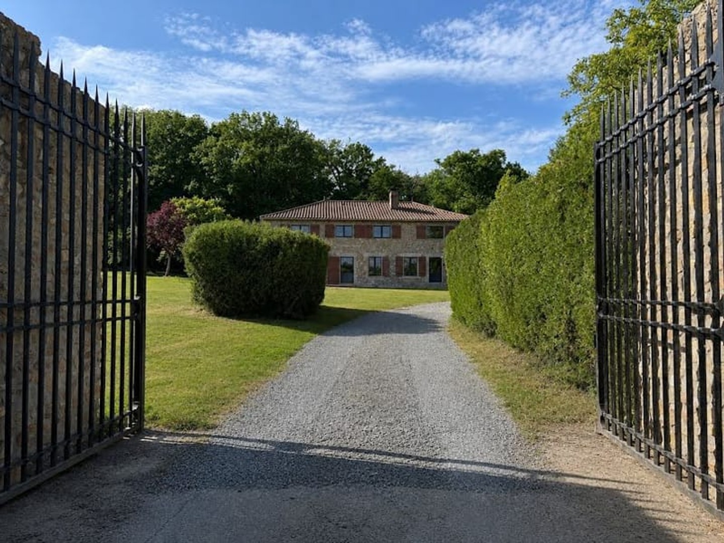 Maison à vendre - 13 pièces - 334m2 - Bressuire (79300)