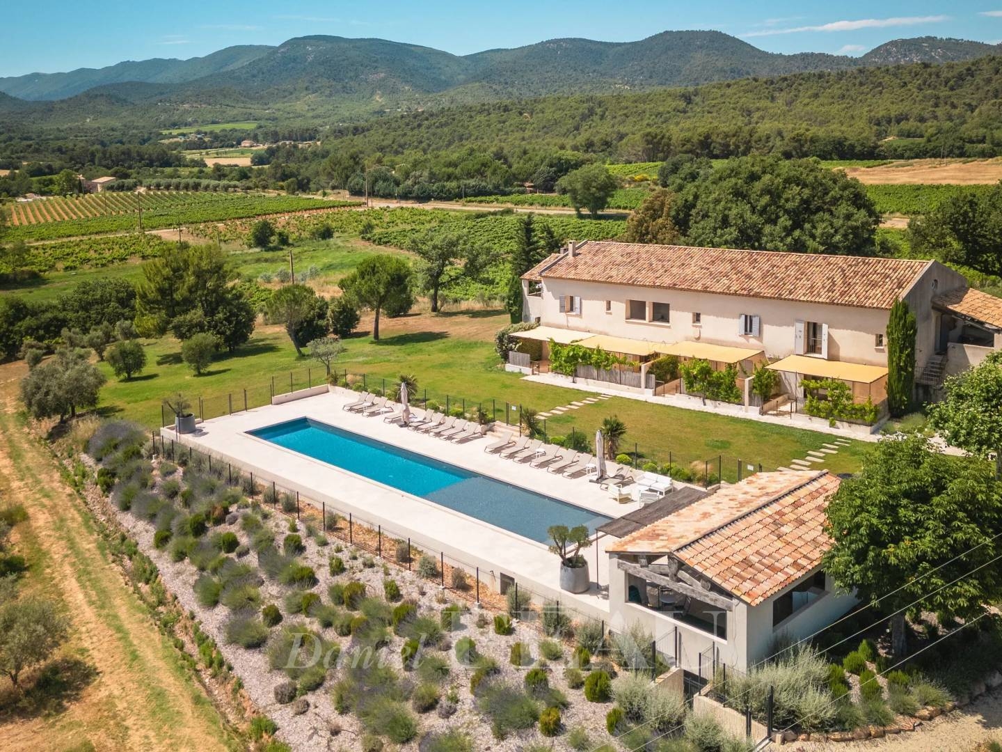 La Bastide des Jourdans - Mas provençal