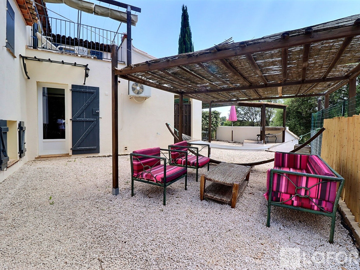 Maison à vendre - 11 pièces - 194m2 - La Londe-Les-Maures (83250)
