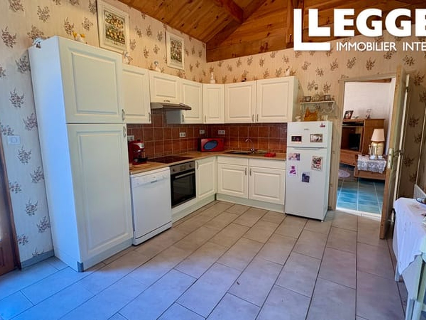 Maison à vendre - 6 pièces - 133m2 - Saint-Estèphe (24360)