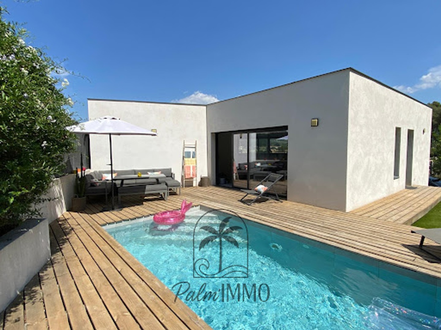 Appartement à vendre - 4 pièces - 109m2 - Saint-Cyr-Sur-Mer (83270)