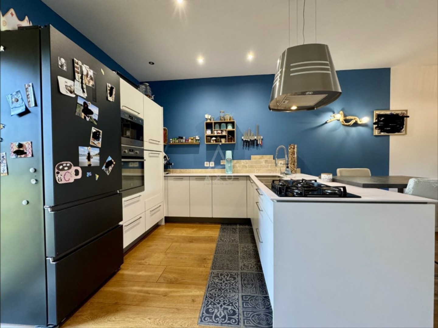 Parking / garage / box à vendre - 103m2 - Mérignac (33700)
