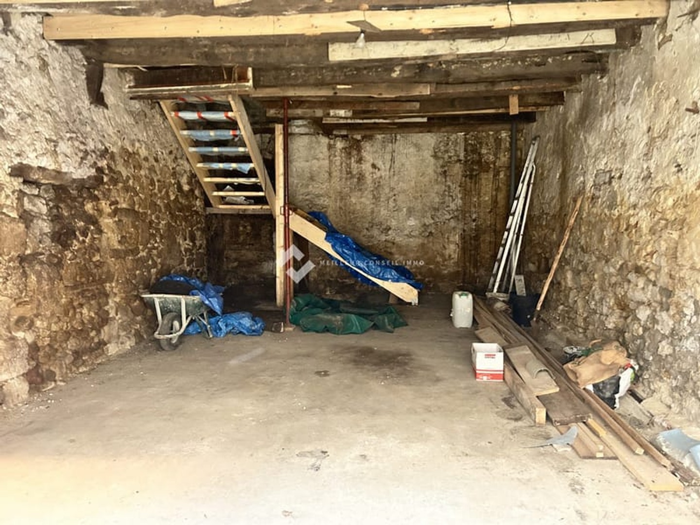 Parking / garage / box à vendre - 60m2 - Condom (32100)