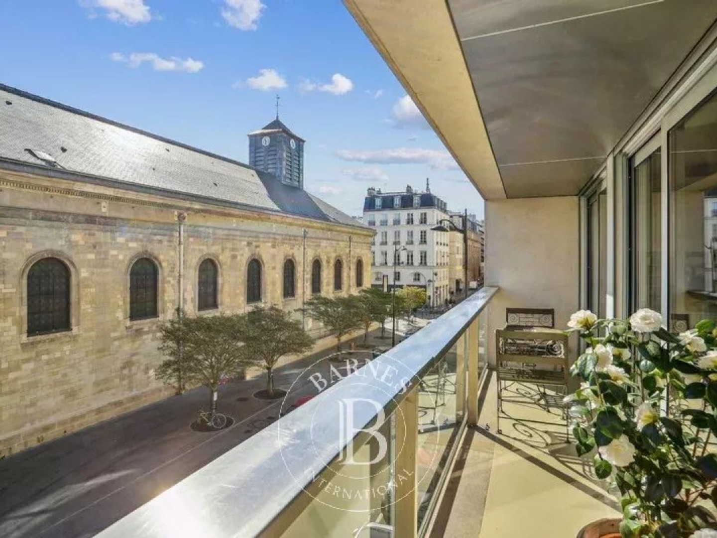 Paris 7 - Cler / Saint Dominique - Duplex - 2 chambres - Balcons terrasses