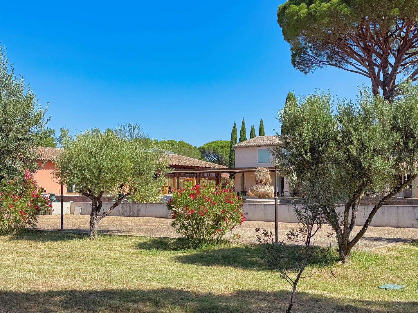 Maison à vendre - 10 pièces - 365m2 - Les Arcs (83460)