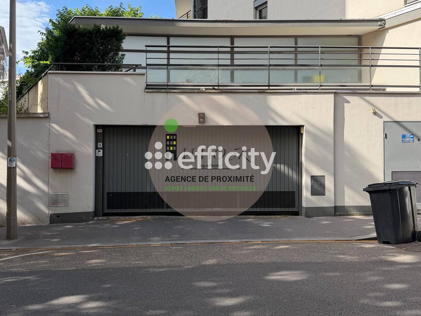 Parking / garage / box à vendre - 24m2 - Lyon 4e (69004)
