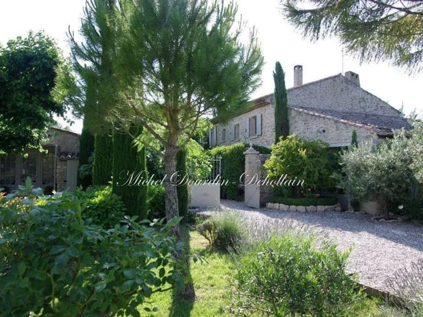 Maison à vendre - 8 pièces - 300m2 - L'isle-Sur-La-Sorgue (84800)