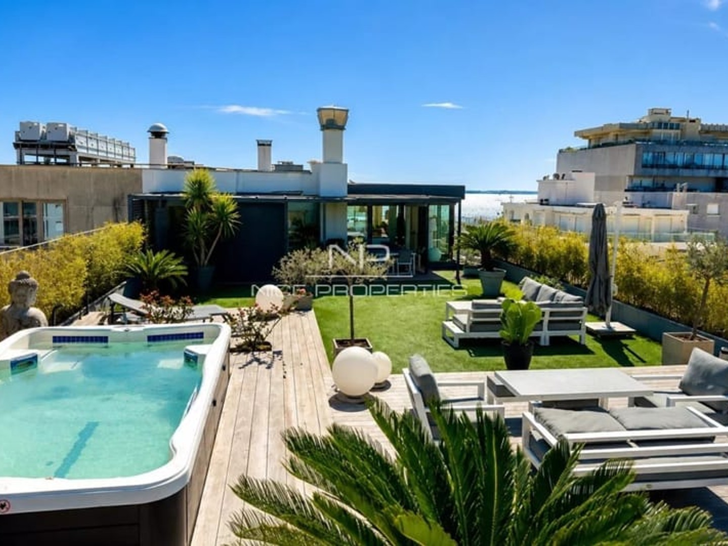 Appartement à vendre - 6 pièces - 221m2 - Antibes (06600)