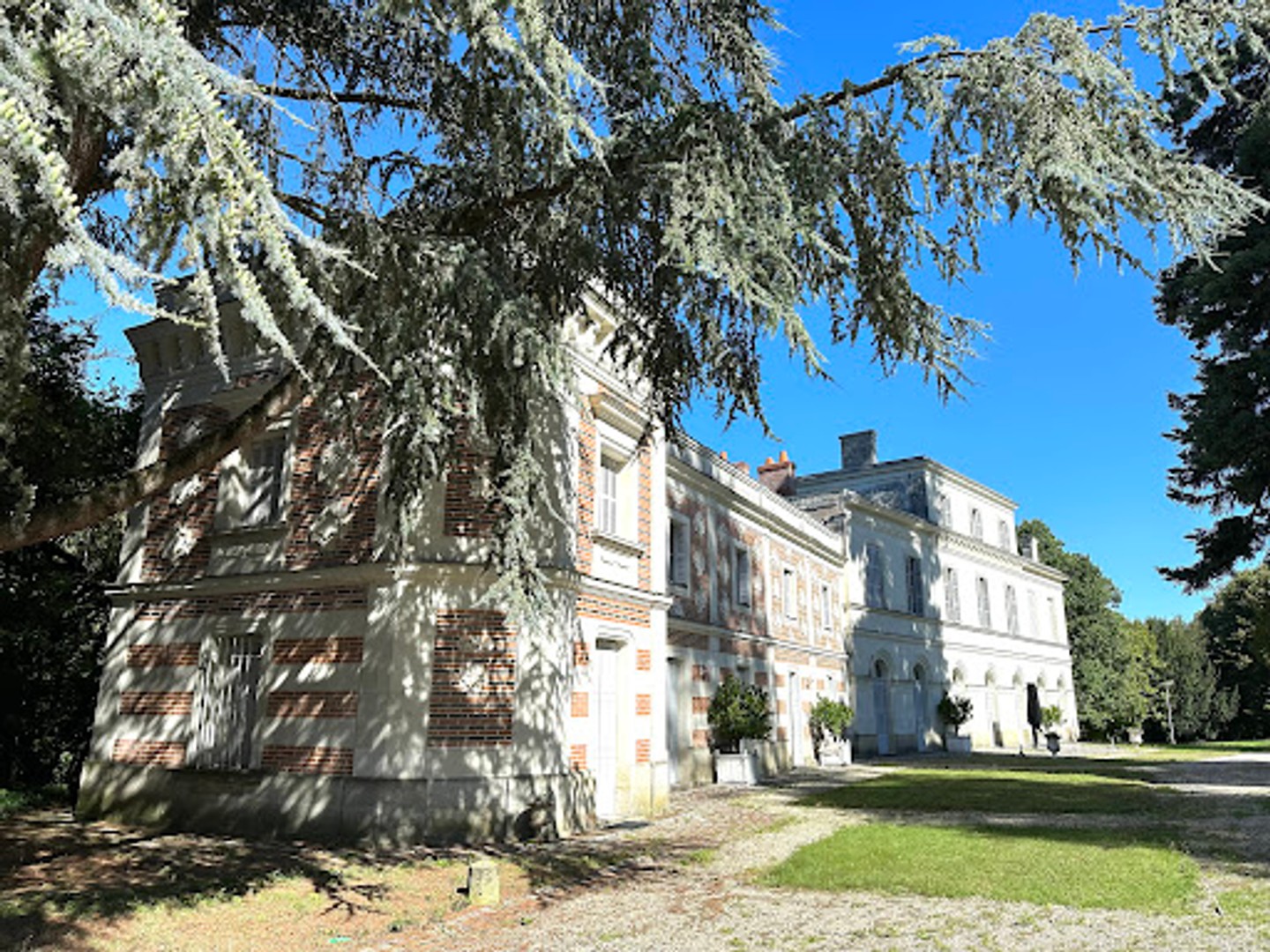 Propriété 15 pièces 980 m²