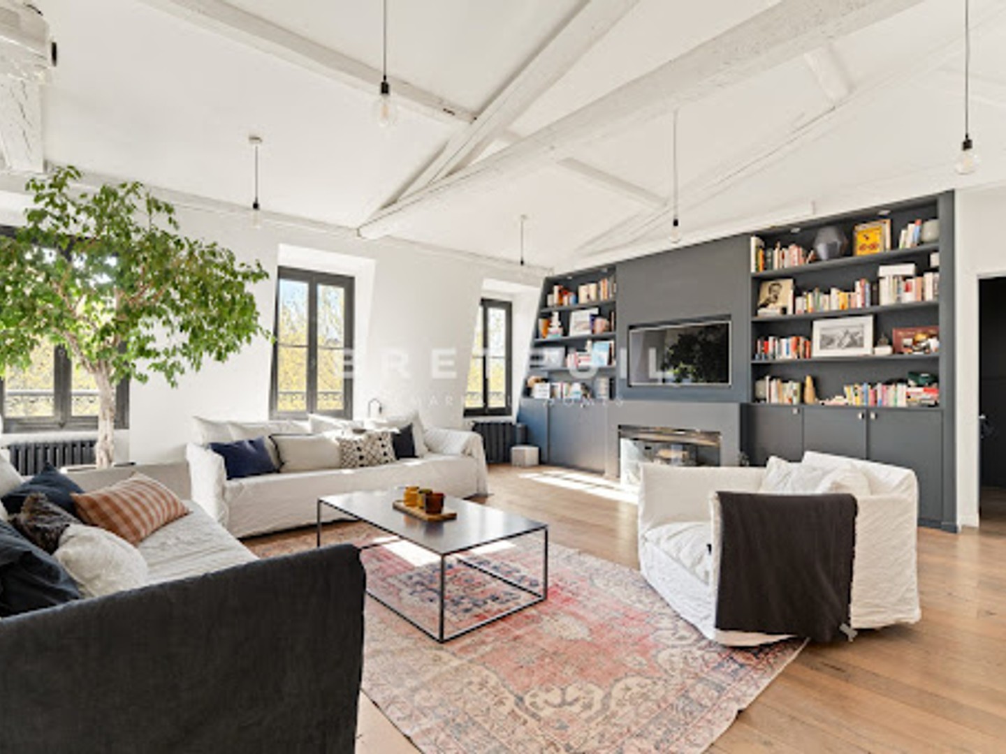 Appartement 6 pièces 155 m²
