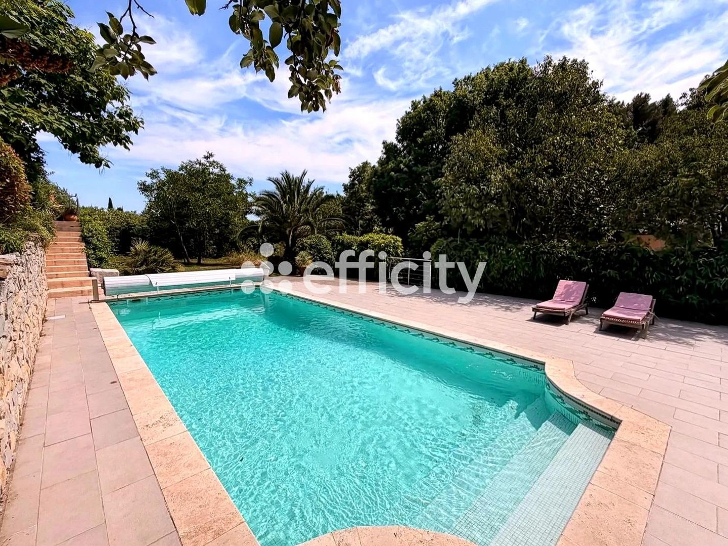 Maison à vendre - 6 pièces - 207m2 - Aubagne (13400)