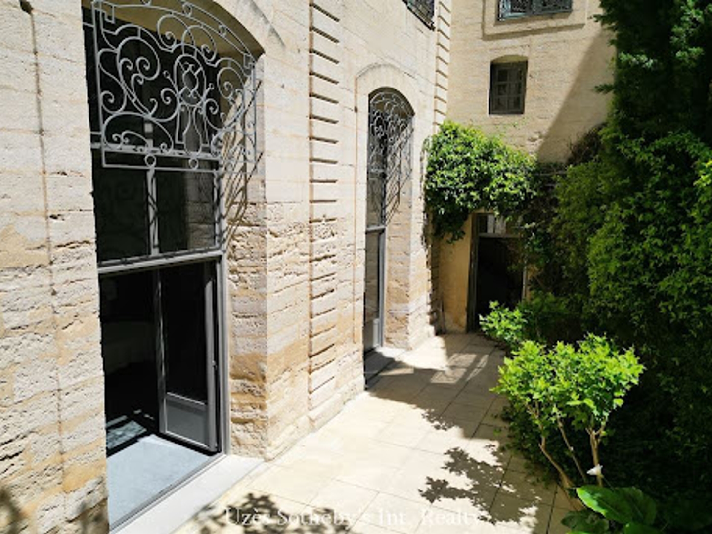 Maison à vendre - 5 pièces - 260m2 - Uzès (30700)