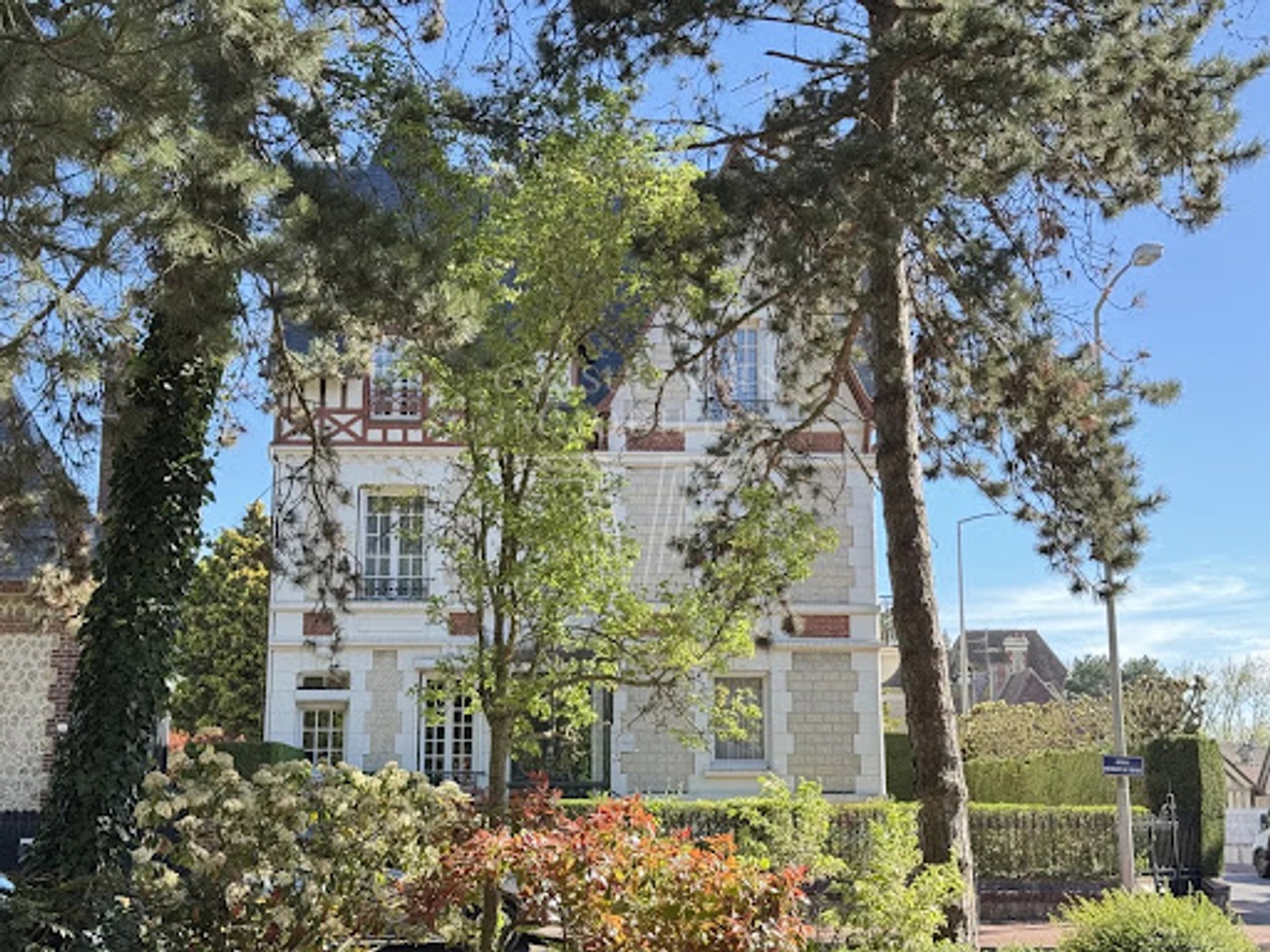 Maison à vendre - 10 pièces - 225m2 - Deauville (14800)