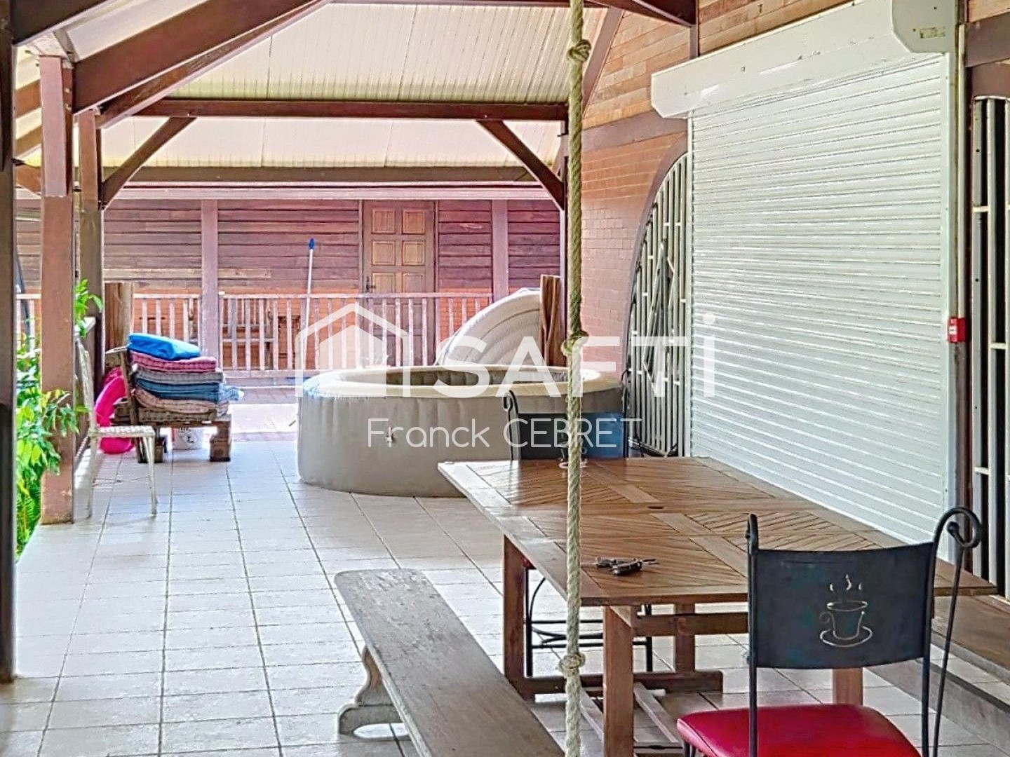 Maison à vendre - 6 pièces - 273m2 - Montsinéry-Tonneg... (97356)