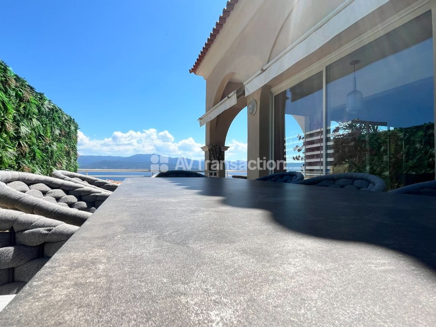 Appartement à vendre - 5 pièces - 220m2 - Ajaccio (20000)