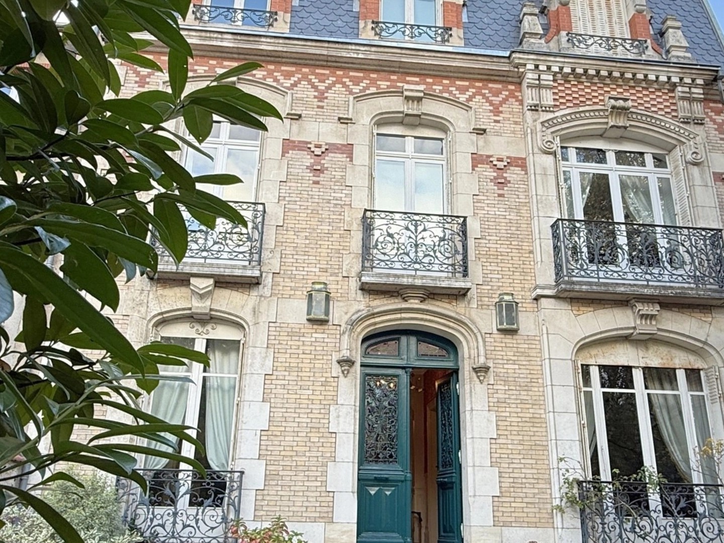 Maison 10 pièces 335 m²