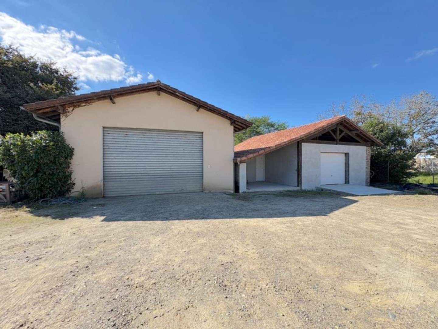 Locaux à vendre - 1437m2 - Aire-Sur-L'adour (40800)