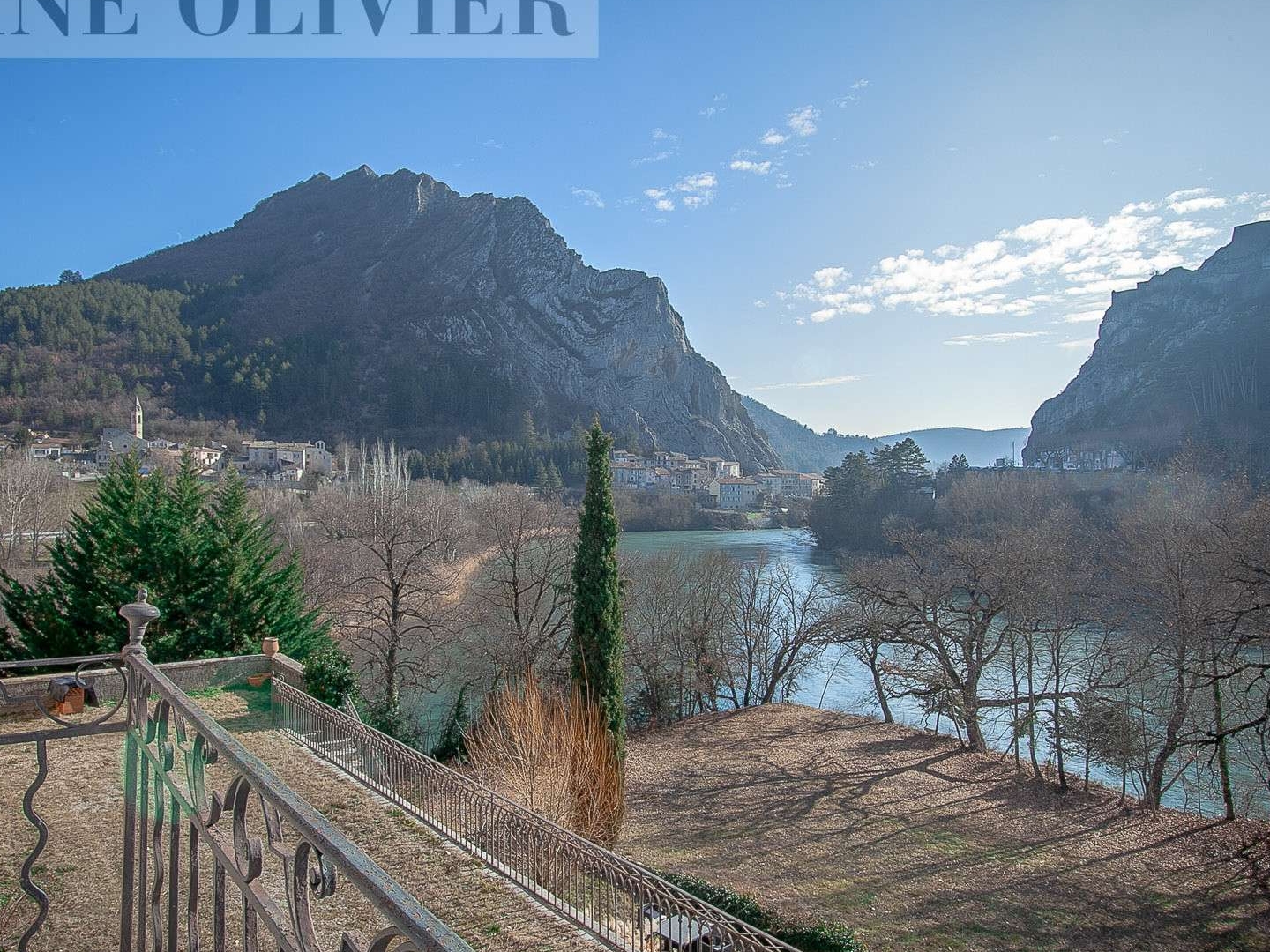 Maison 18 pièces 870 m²