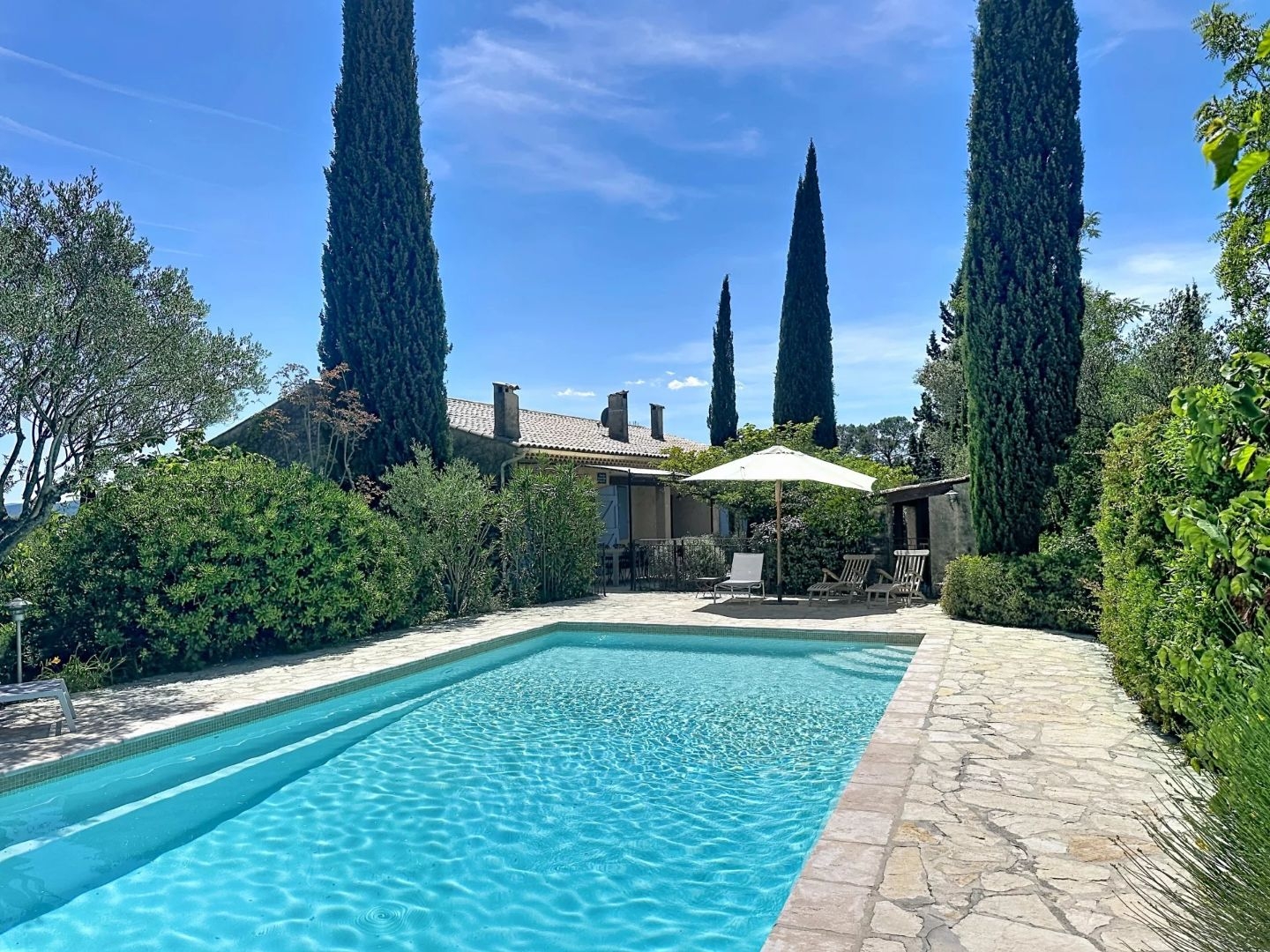 Maison à vendre - 161m2 - Lorgues (83510)