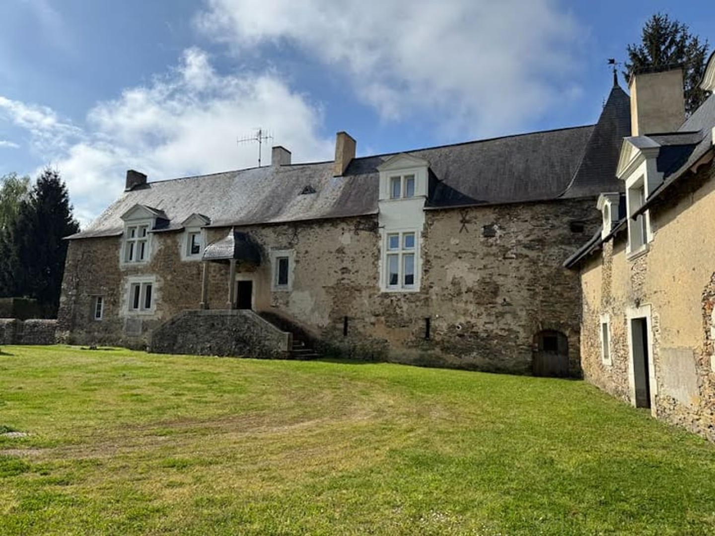 Maison à vendre - 10 pièces - 368m2 - Segré-En-Anjou Bleu (49500)