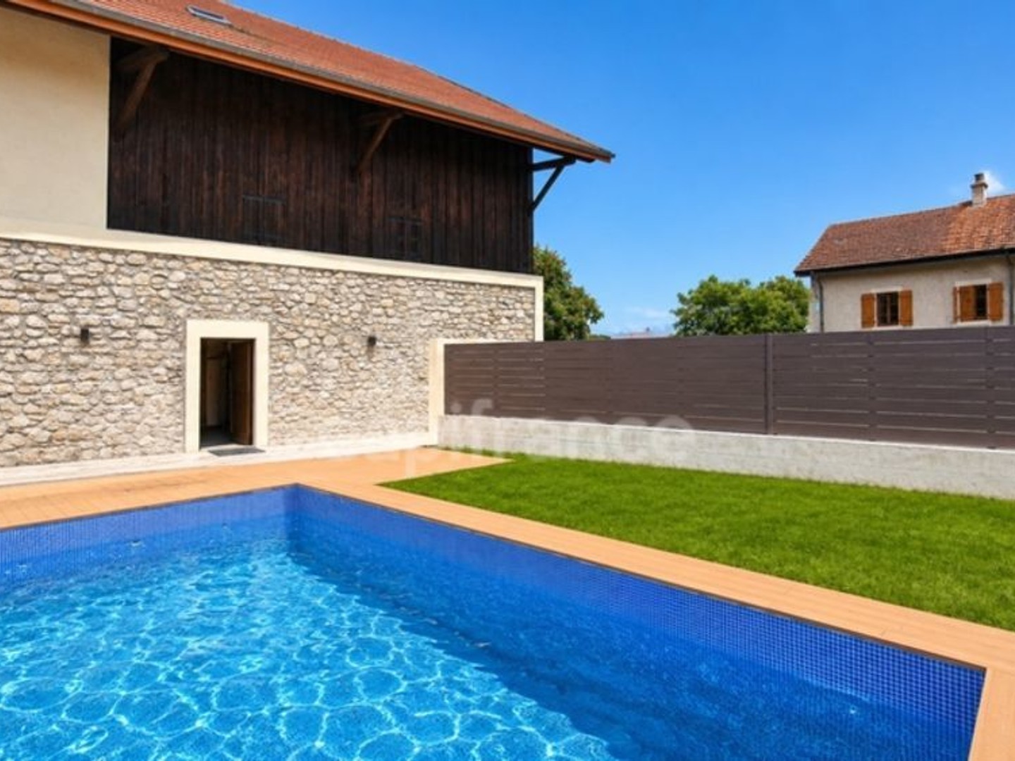 Maison à vendre 7 pièces CROZET (01)