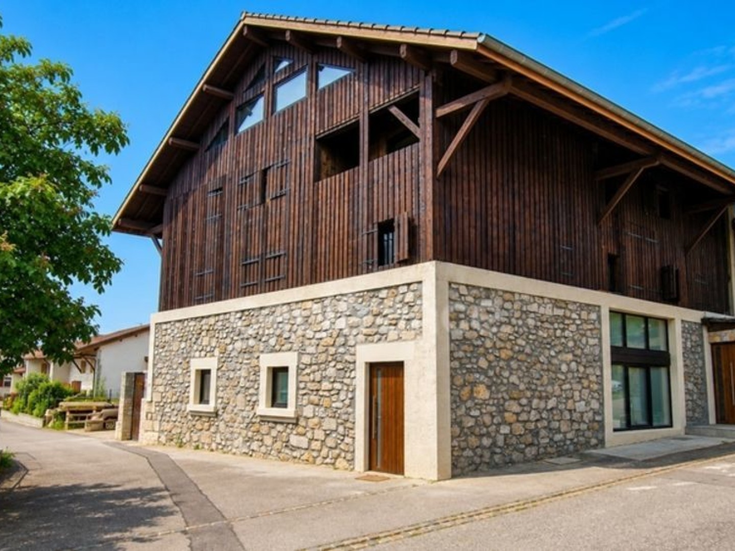 Maison à vendre - 7 pièces - 198m2 - Crozet (01170)