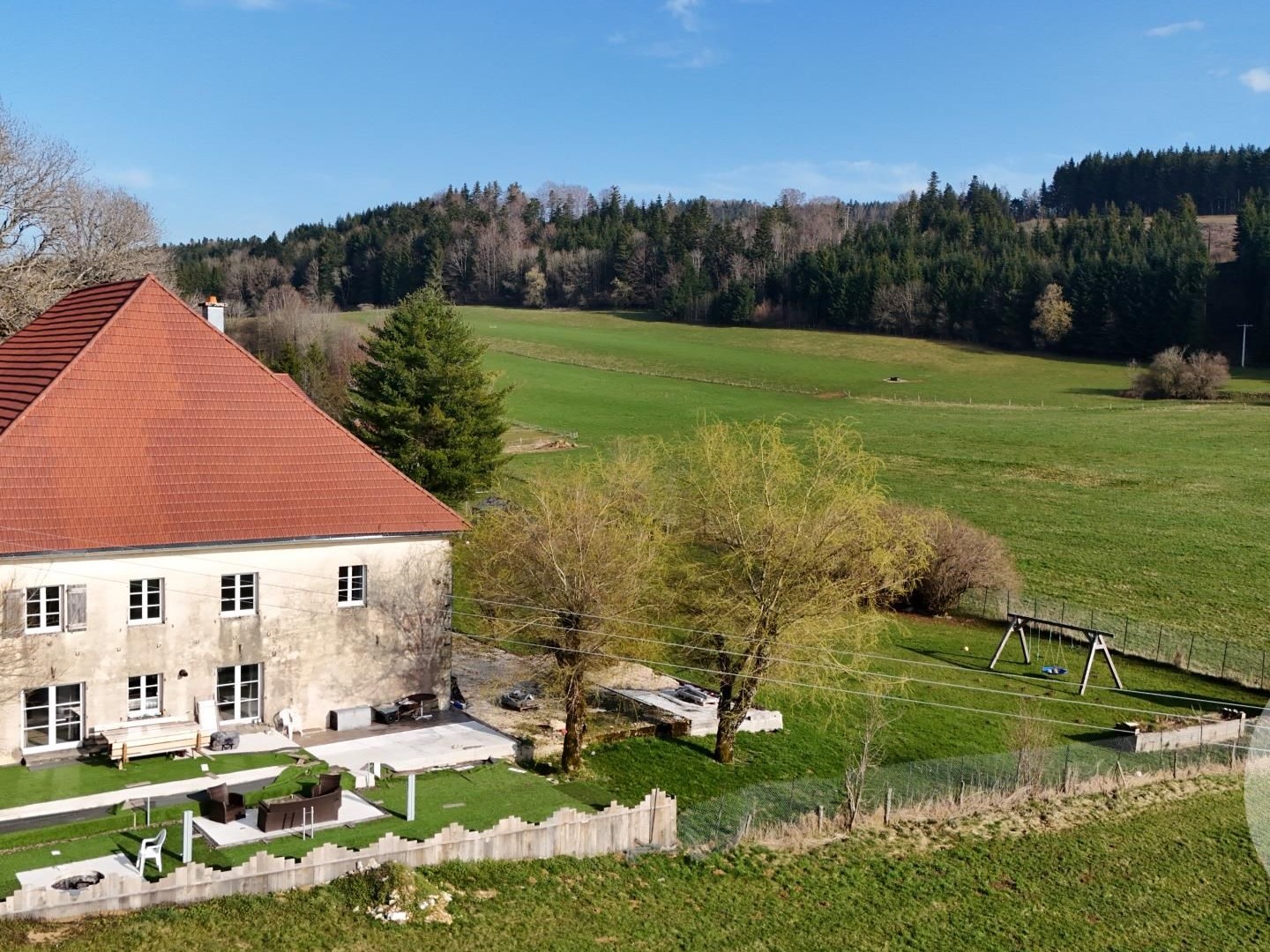 Maison à vendre - 8 pièces - 280m2 - Arc-Sous-Cicon (25520)