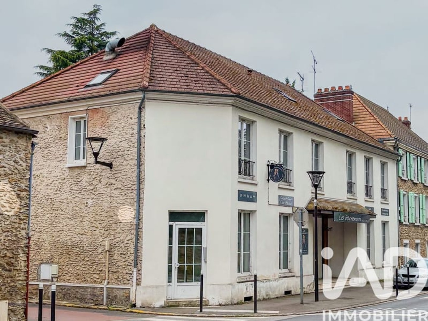Maison avec appartements 762 m²