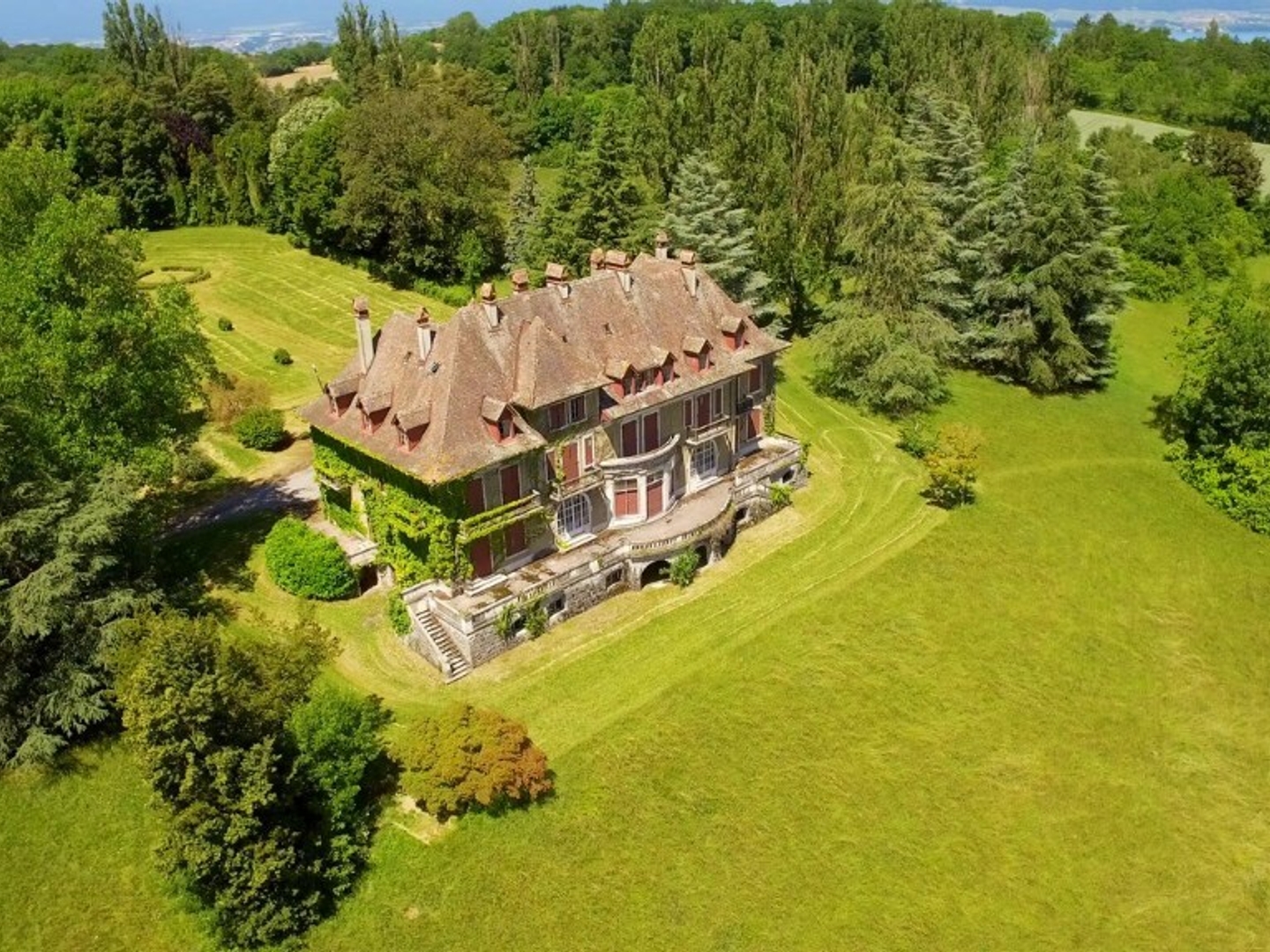 Maison à vendre - 25 pièces - 945m2 - Excenevex (74140)