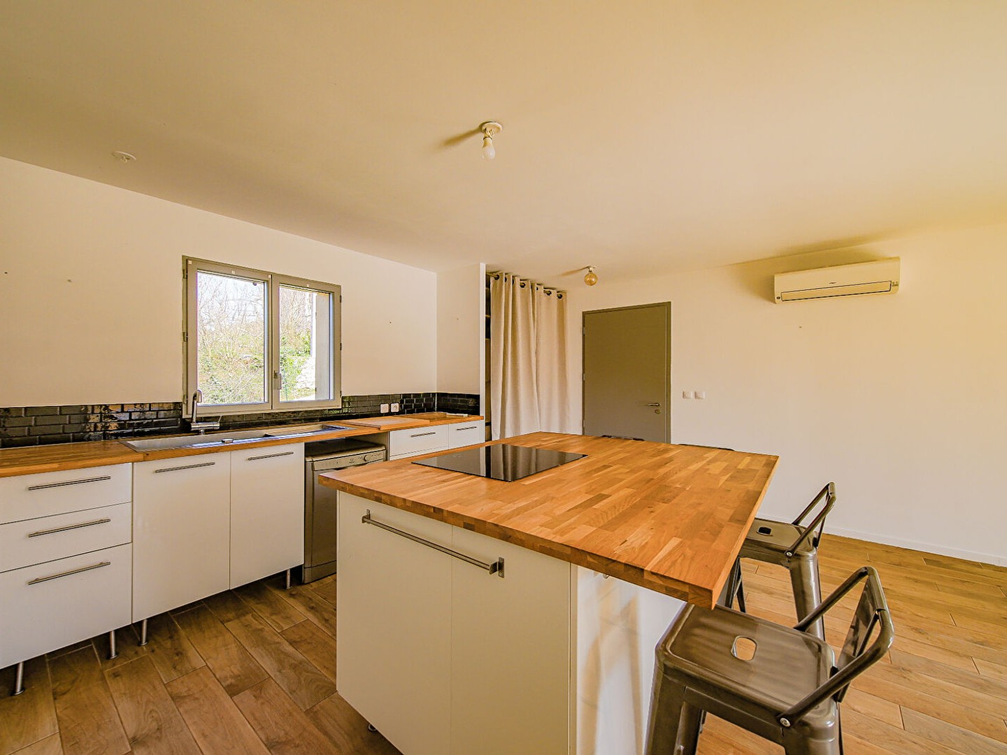 Maison à vendre - 6 pièces - 115m2 - Castello-Di-Rostino (20235)