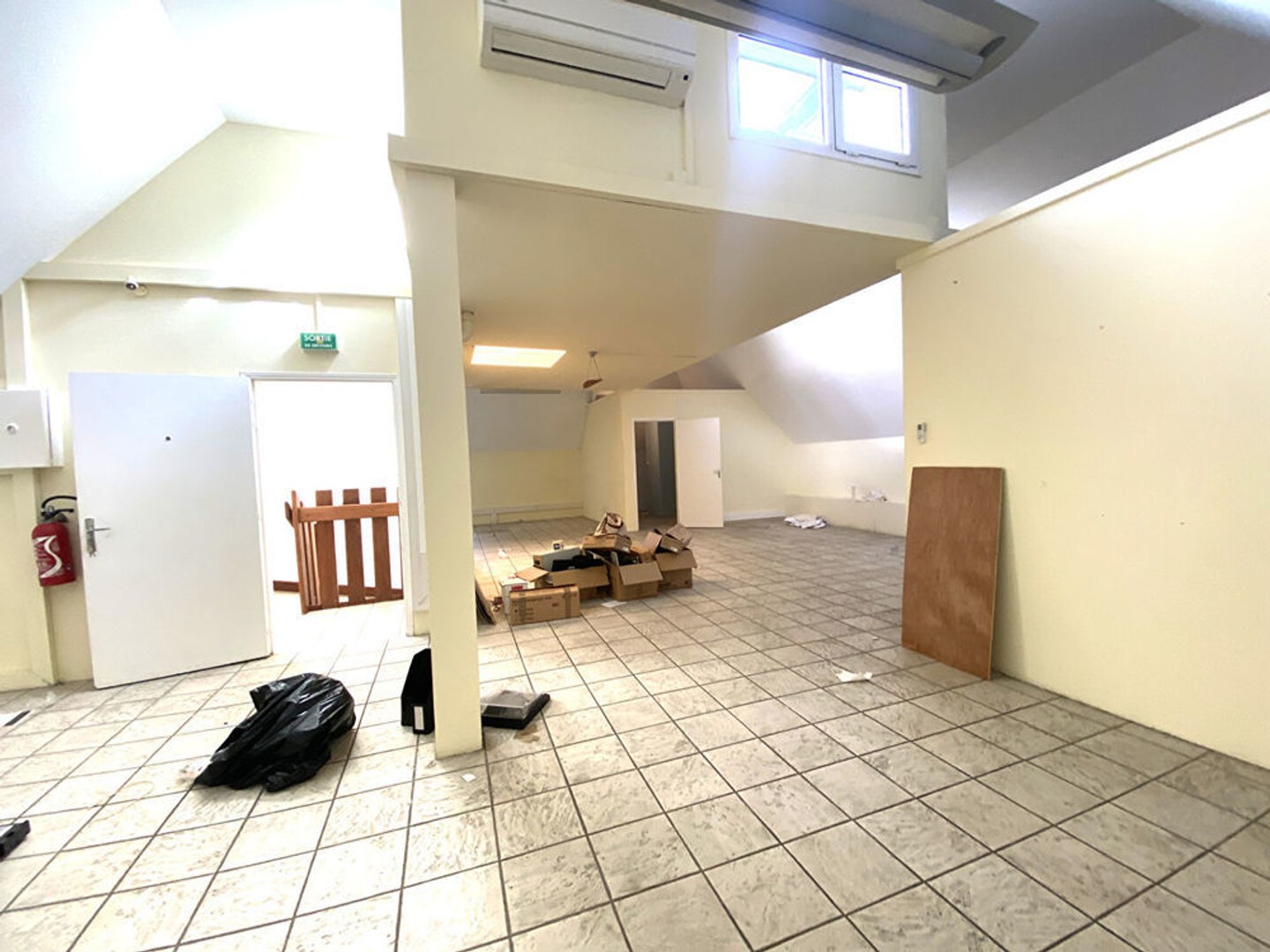 Appartement à vendre - 5 pièces - 231m2 - Saint-Denis (97400)