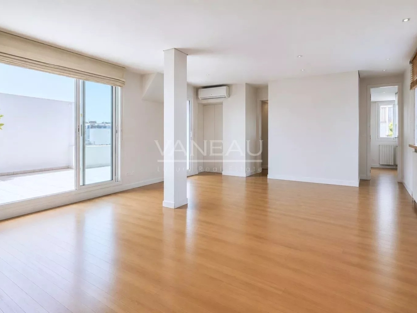 Appartement à vendre - 4 pièces - 124m2 - Paris 7e (75007)