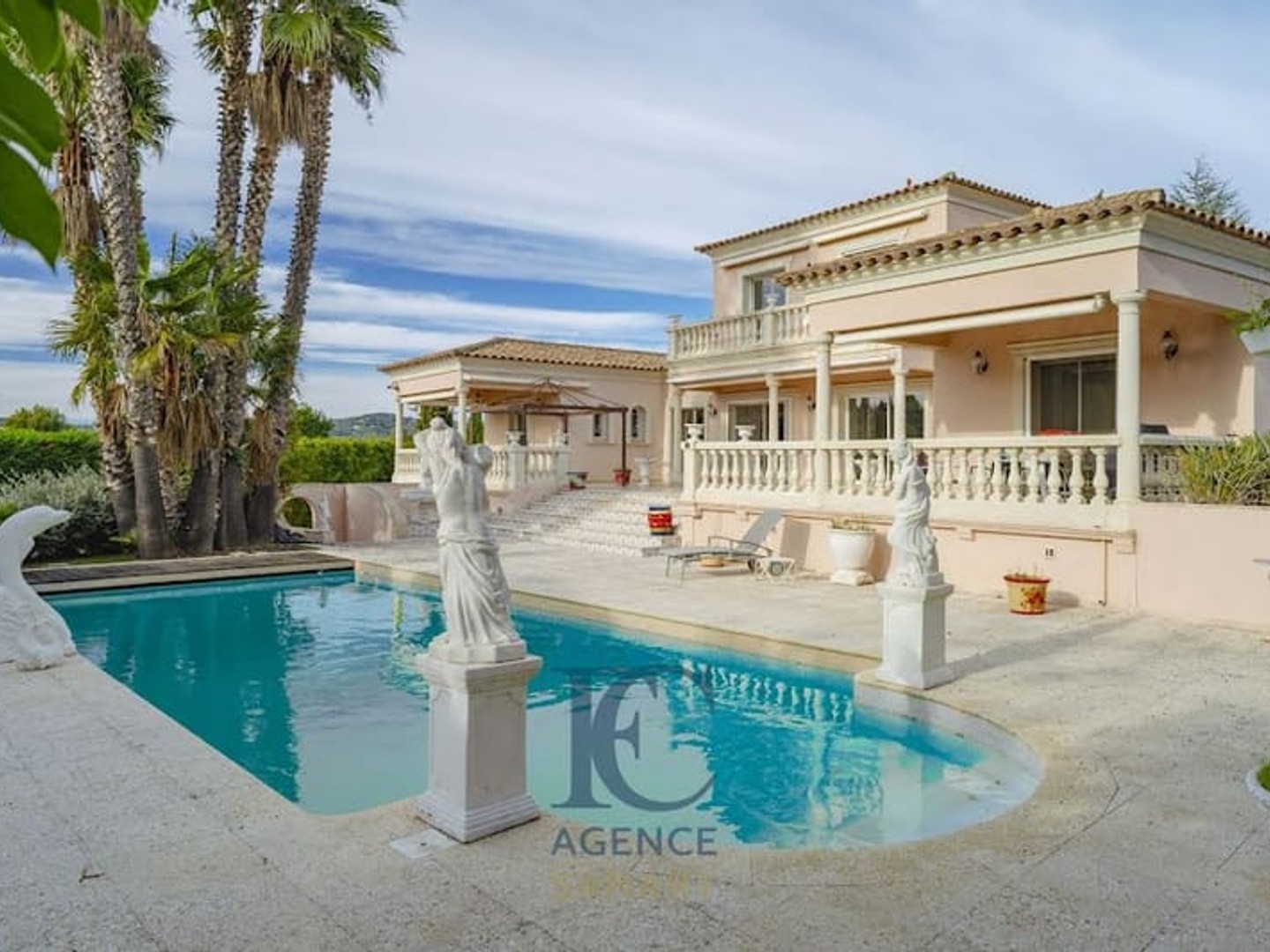 Maison 5 pièces 248 m²