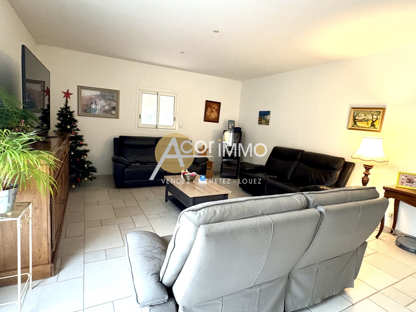 Maison à vendre - 8 pièces - 222m2 - La Seyne-Sur-Mer (83500)