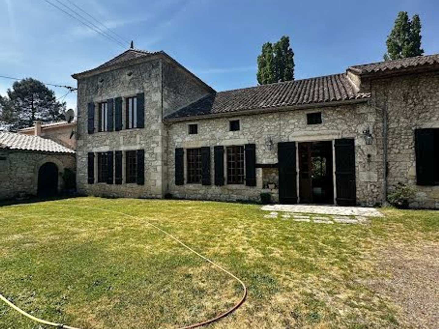 Maison à vendre - 10 pièces - 350m2 - Bonneville-Et-Sai... (24230)