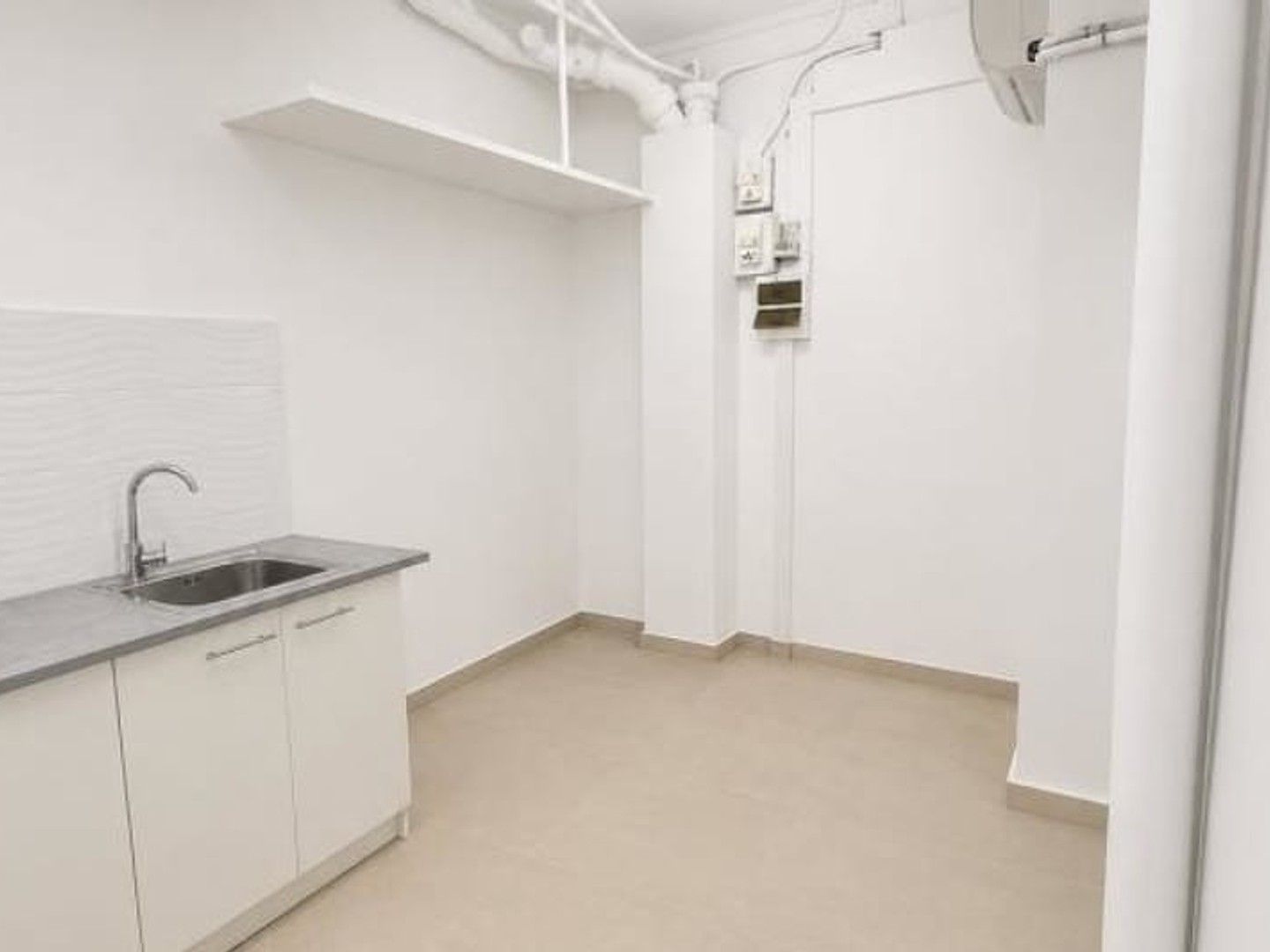 Magasin à vendre - 3 pièces - 61m2 - La Seyne-Sur-Mer (83500)