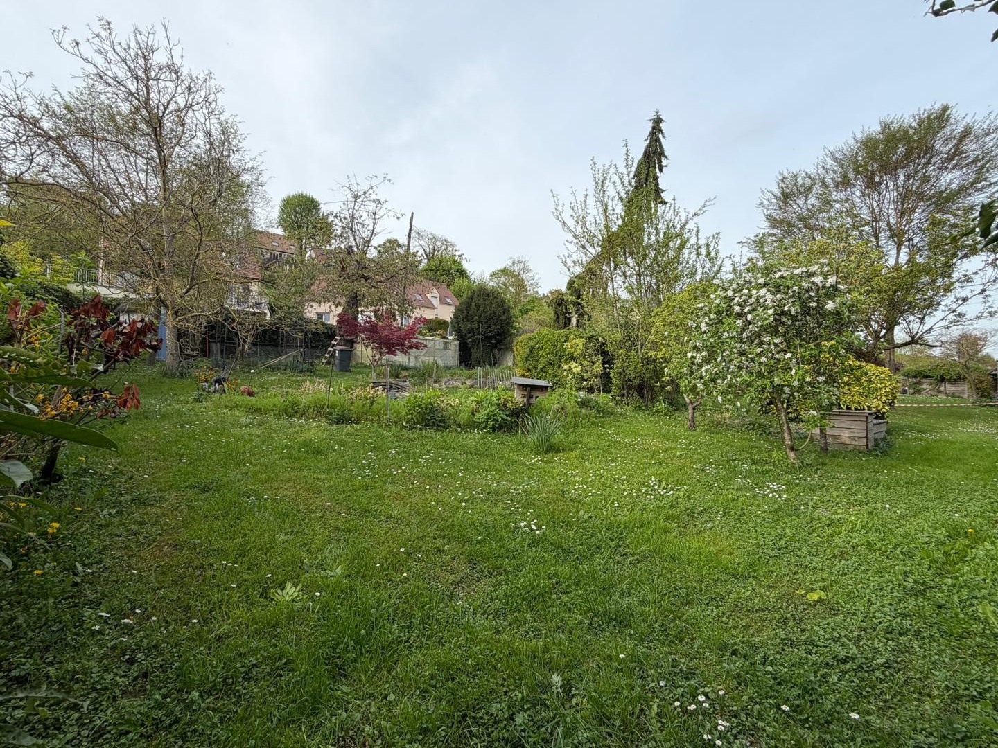 Terrain à vendre - 568m2 - Juziers (78820)