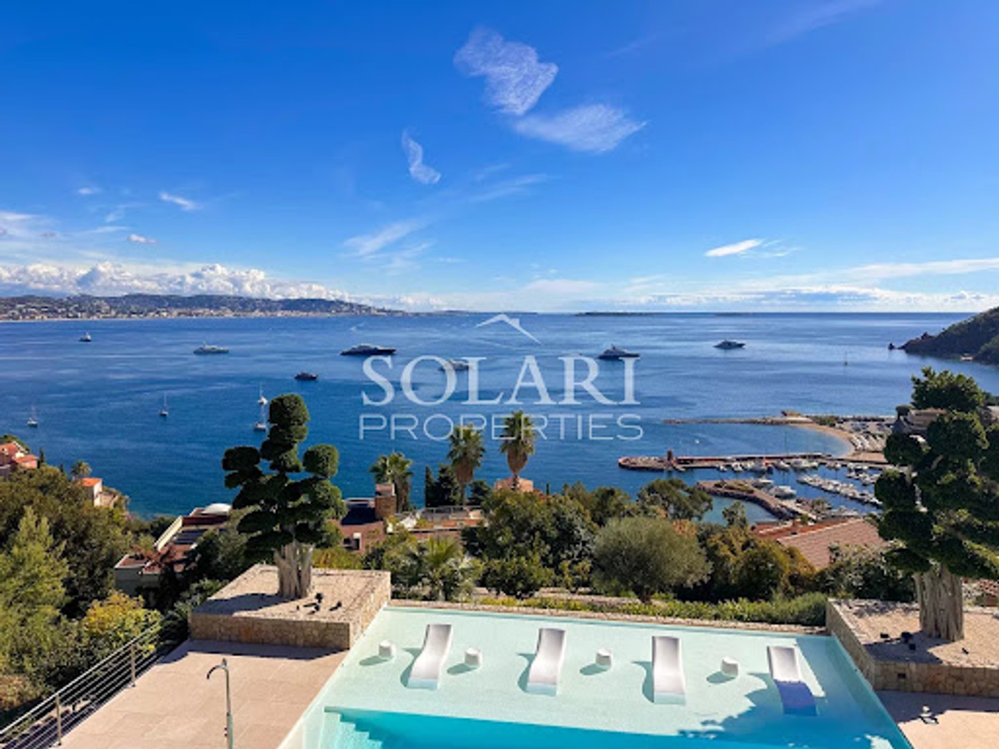 Villa 11 pièces 700 m²