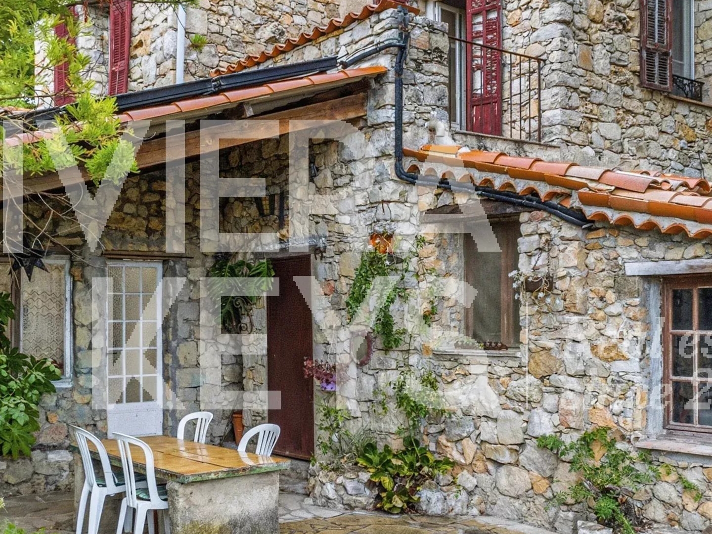 Maison à vendre - 9 pièces - 365m2 - Fayence (83440)