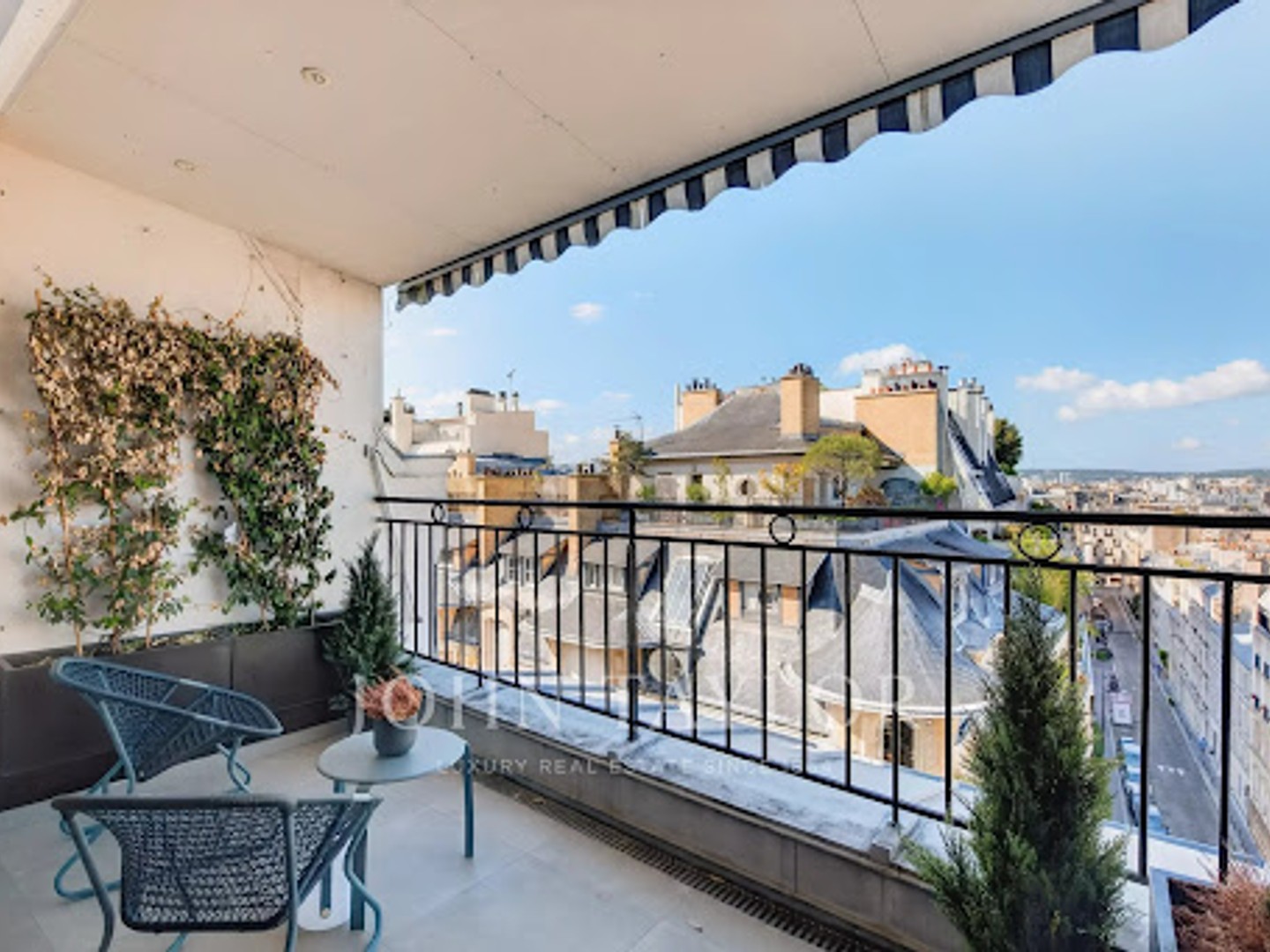 Appartement 10 pièces 332 m²
