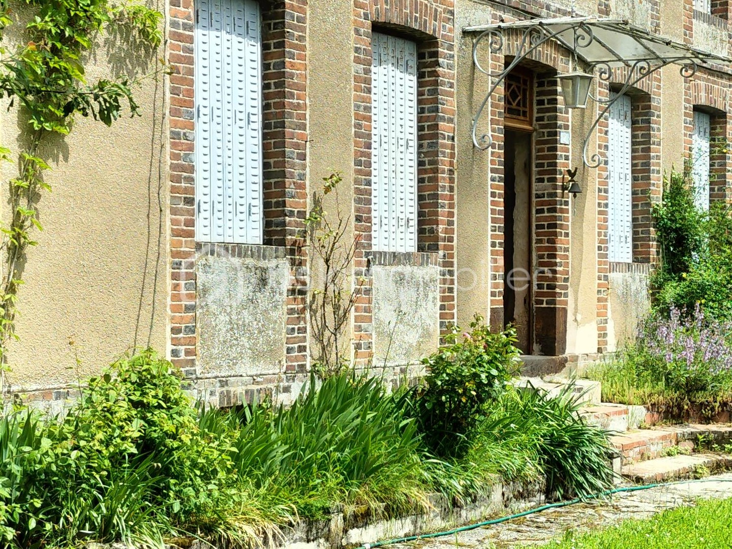 Maison à vendre - 6 pièces - 162m2 - Beauvoir (89240)