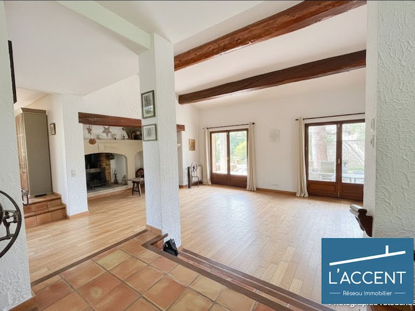 Maison à vendre - 7 pièces - 239m2 - Nîmes (30000)