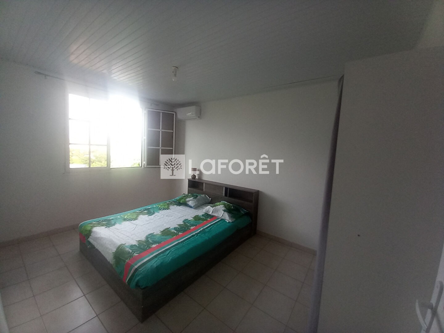 Immeuble à vendre - 9 pièces - 274m2 - Ducos (97224)