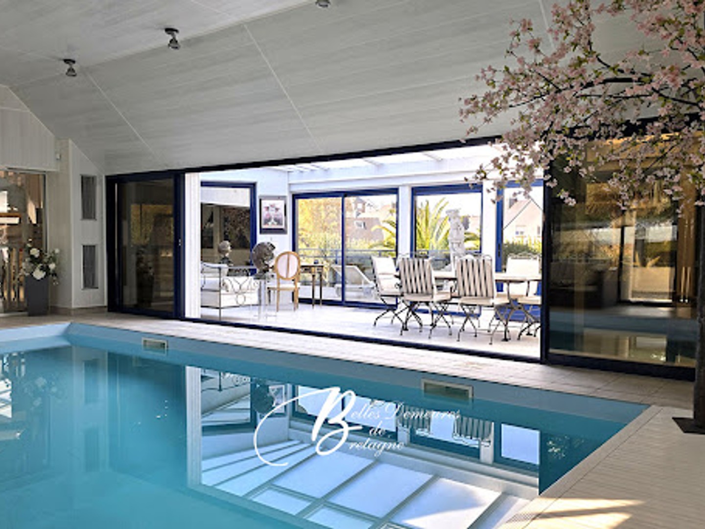Maison 7 pièces 230 m²