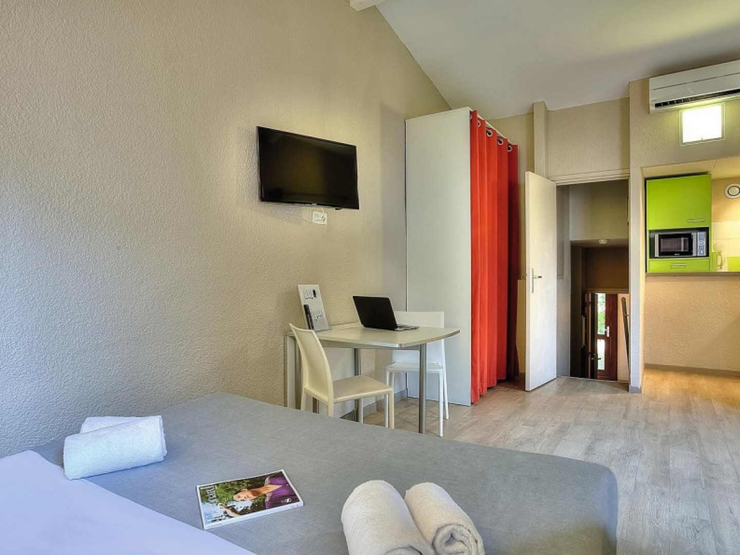 Appartement à vendre - 1 pièce - 15m2 - La Colle-Sur-Loup (06480)