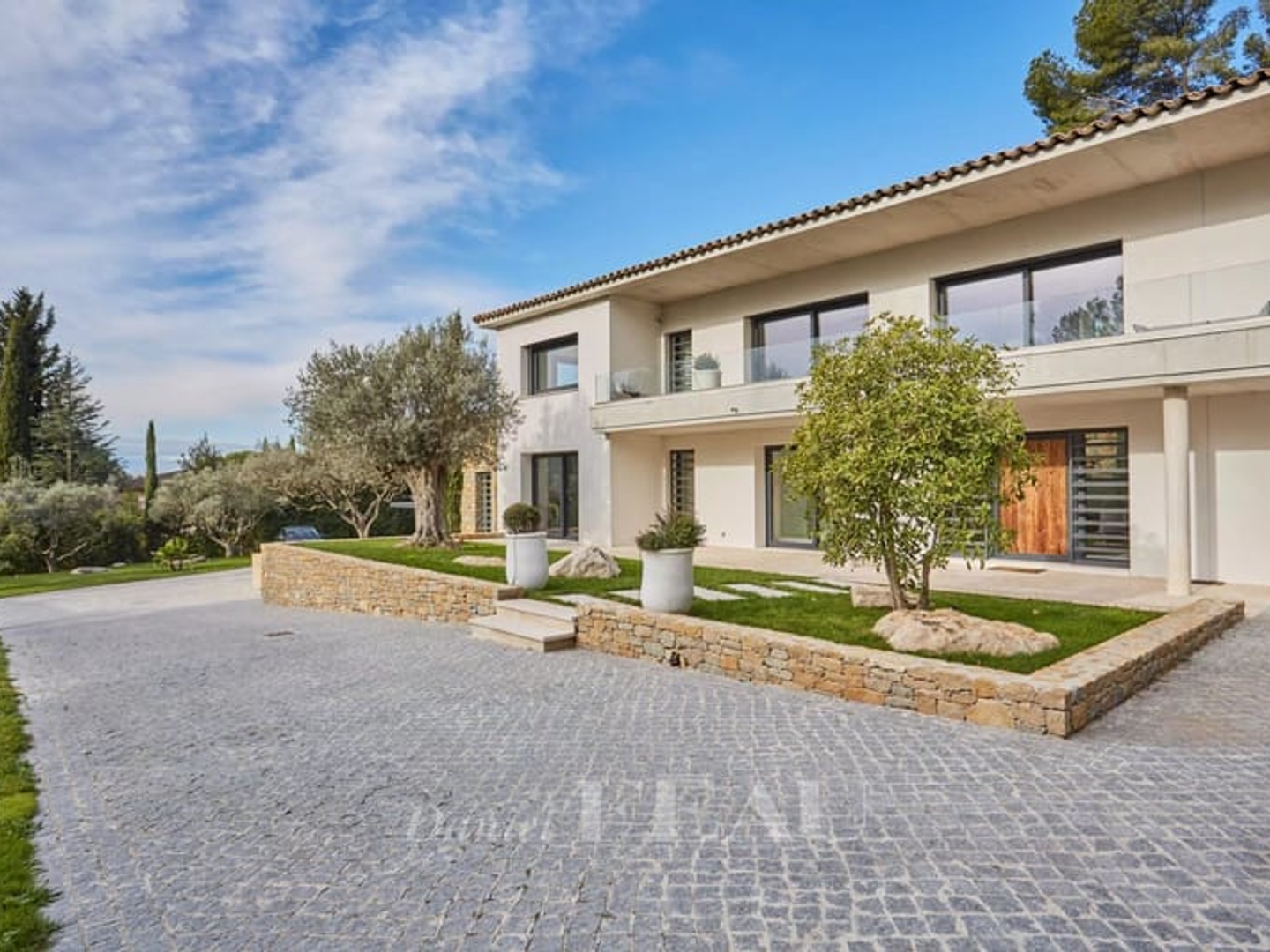 Maison à vendre - 7 pièces - 300m2 - Aix-En-Provence (13100)