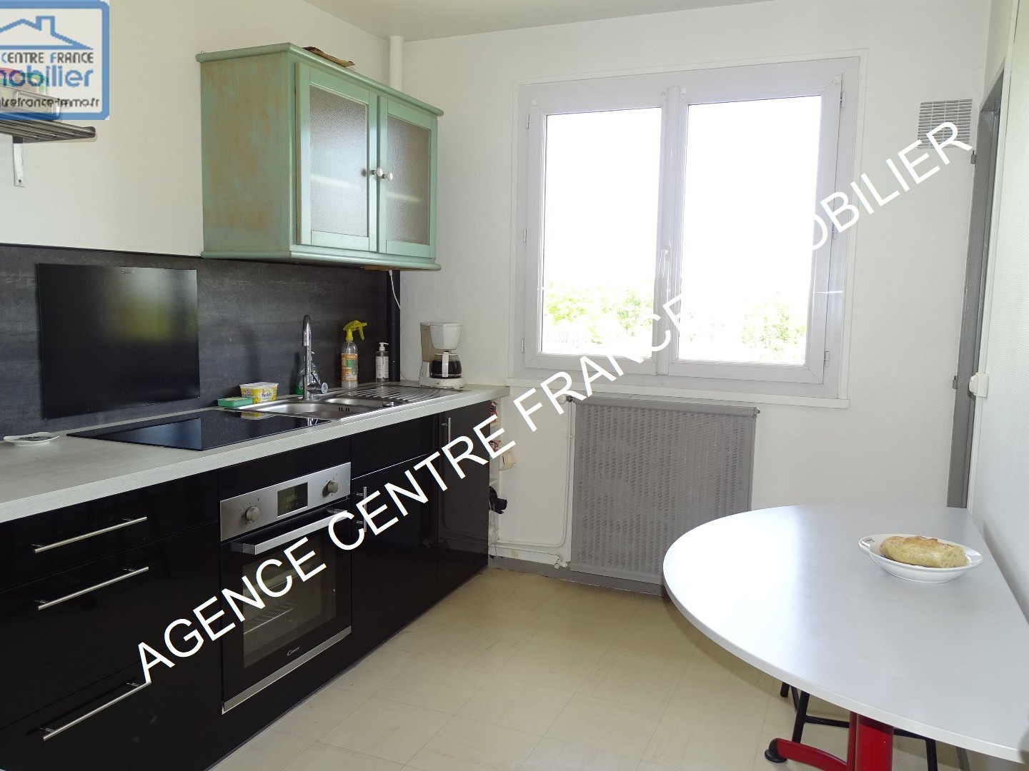Appartement à vendre - 4 pièces - 74m2 - Bourges (18000)