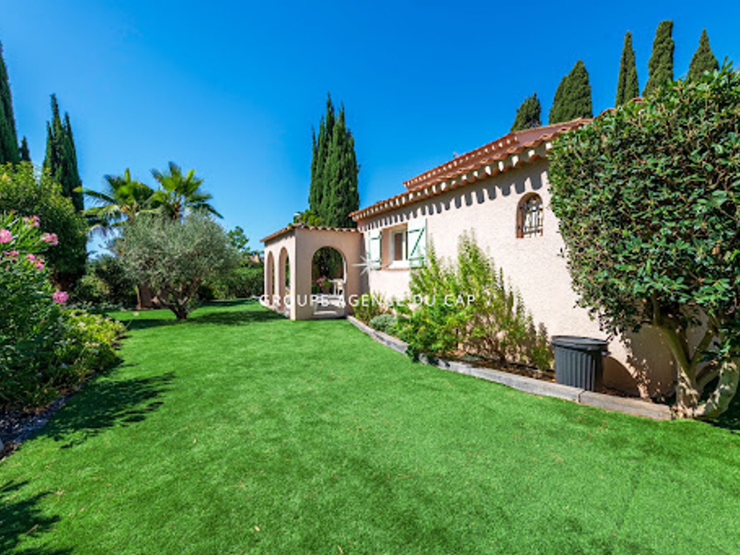 Maison à vendre - 4 pièces - 105m2 - Saint-Raphaël (83700)